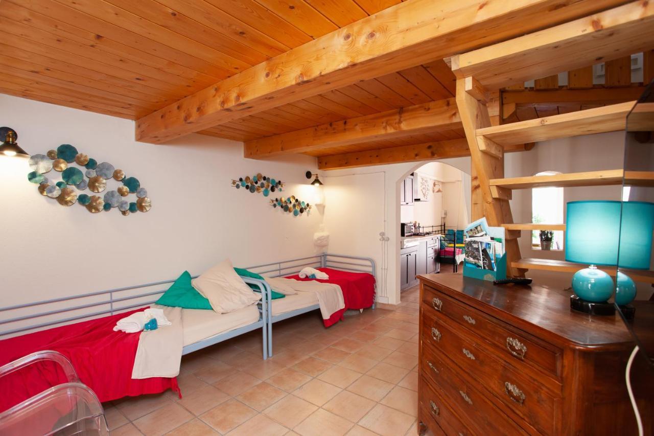 Genius Loci Cozy House With Garden In The Old Town Iun P4177 * Olbia