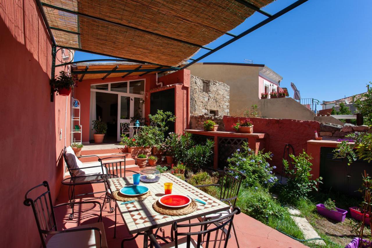 Genius Loci Cozy House With Garden In The Old Town Iun P4177 * Olbia