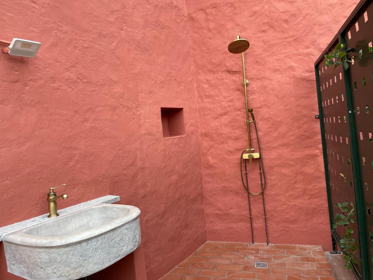 Genius Loci Cozy House With Garden In The Old Town Iun P4177 * Olbia